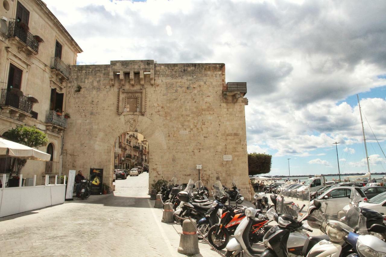 Essentia Rooms- Ortigia Holidays Syracuse Exterior photo