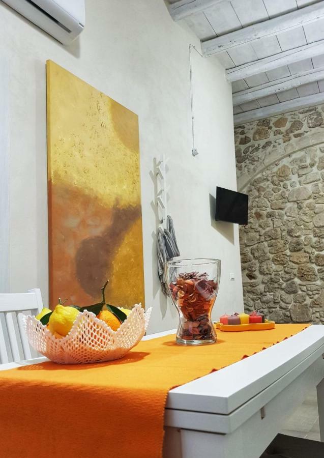 Essentia Rooms- Ortigia Holidays Syracuse Exterior photo